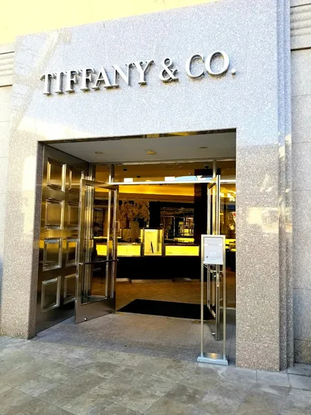 jewelry stores Tiffany & Co.