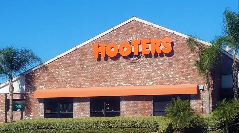 happy hours Hooters of Mission Valley