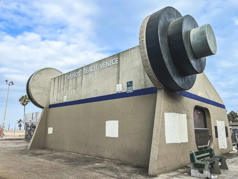 workout classes Muscle Beach Venice Gym