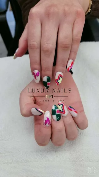 nail salons Luxur Nails Lounge and Spa in Kearny Mesa