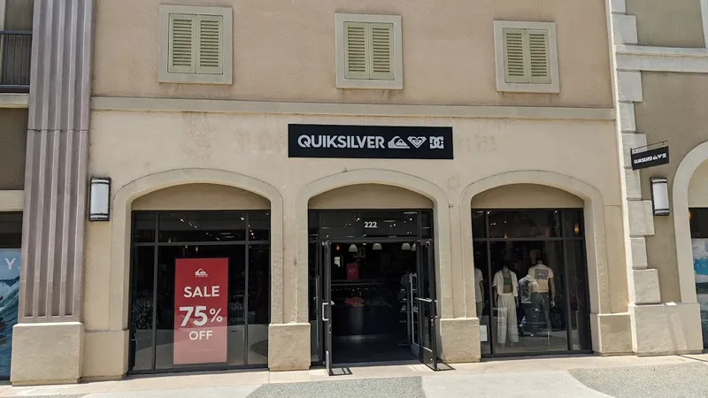 sweaters Quiksilver in San Ysidro