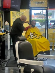 Top 10 barber shops in Lake Balboa Los Angeles