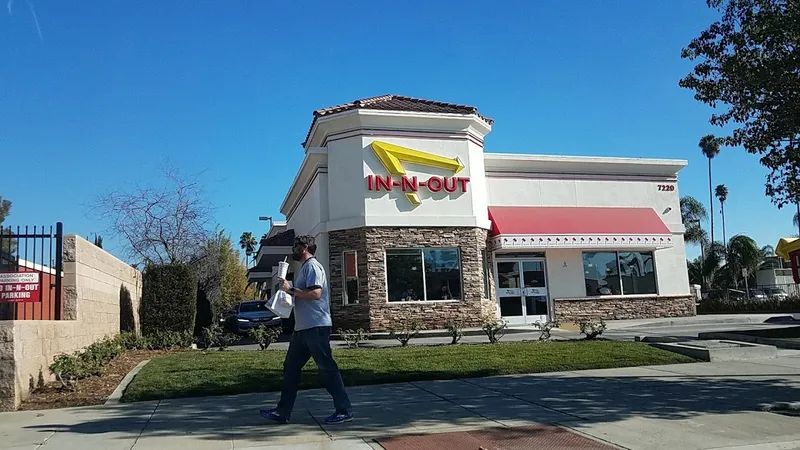 diners In-N-Out Burger in Lake Balboa