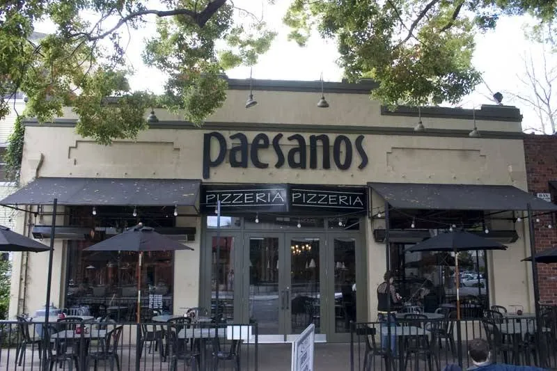 pizza places Paesanos