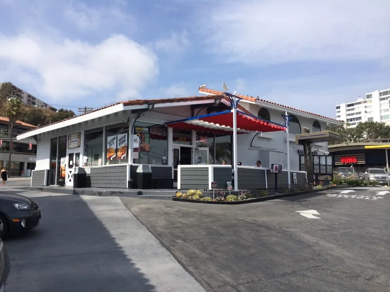 chicken sandwiches Pacific West General Store in Pacific Palisades