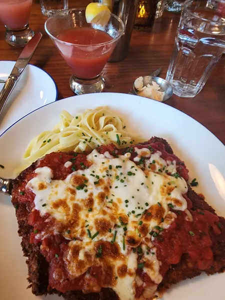 chicken parmesan Pazza Notte