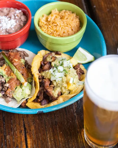 happy hours Cervecería at The Shack