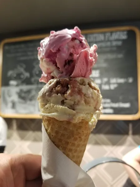 Desserts Salt & Straw in Little Italy