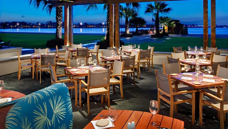 outdoor dining Oceana Coastal Kitchen in Mission Beach