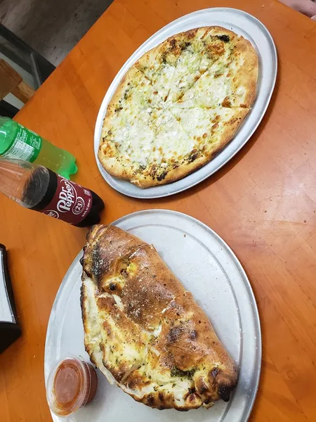 calzones Pizzeria Luigi