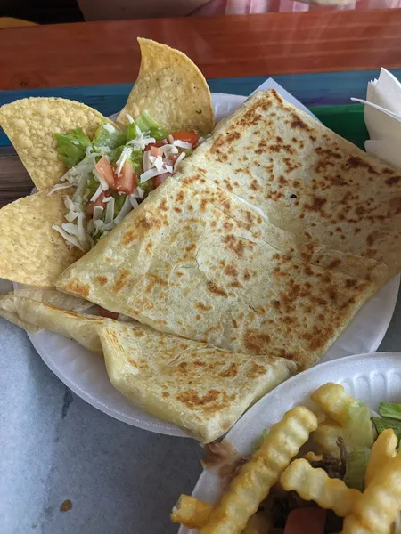 chicken quesadilla El Taco Llama