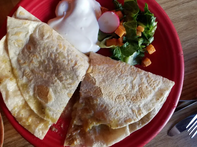 chicken quesadilla Papalote