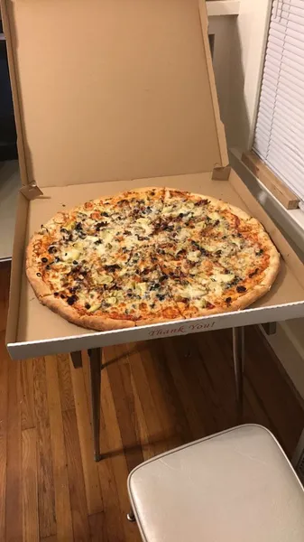 pizza places Giant New York Pizza in Point Loma