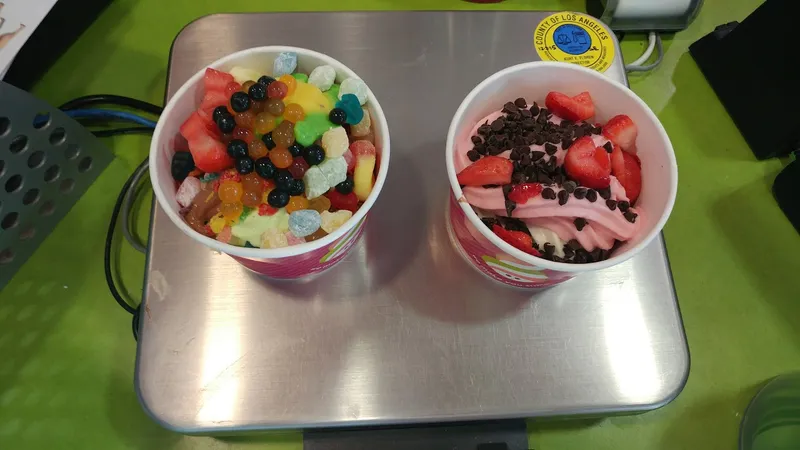 Desserts Menchie's Frozen Yogurt