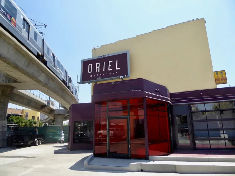 outdoor dining Oriel Chinatown