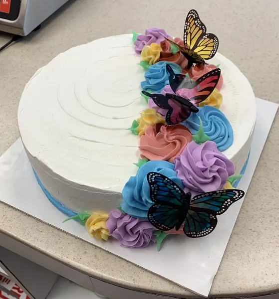 strawberry cake Baskin-Robbins in Granada Hills