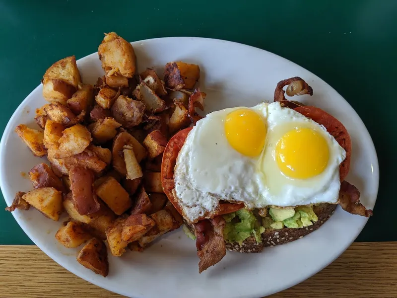 egg sandwich Nico's Family Restaurant