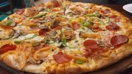 Top 10 pizza places in Gaslamp Quarter San Diego