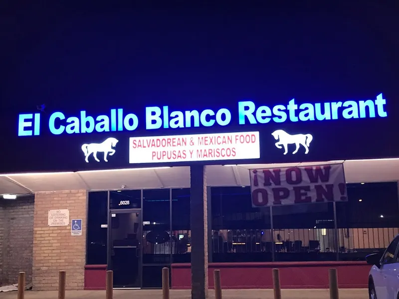 mexican restaurants El Caballo Blanco Bar & Grill