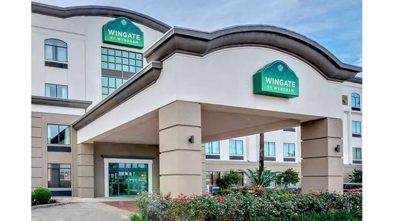 hotels with sauna Wingate by Wyndham Houston / Willowbrook