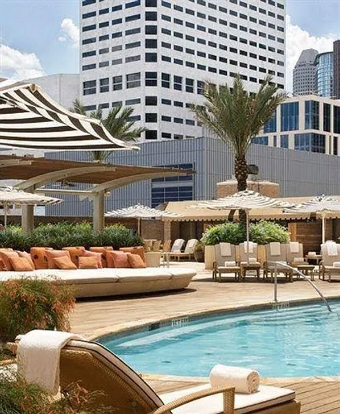 accessible hotels Four Seasons Hotel Houston