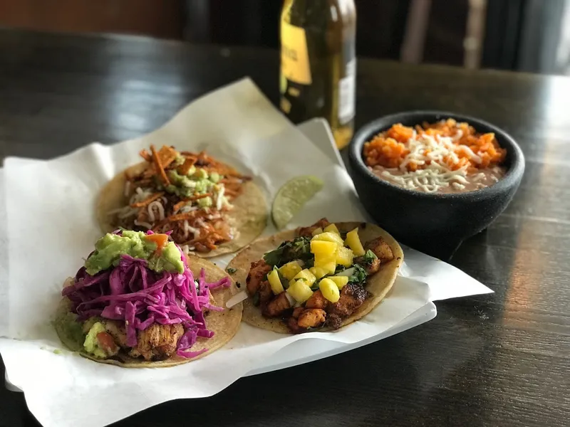 Tex Mex restaurants Tatas Tacos - Cantina Lakeview