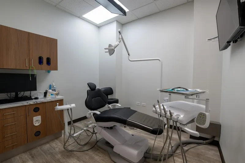 dental clinics Skyline Smiles of Bucktown