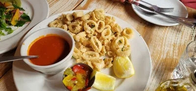 Best of 23 calamari in Chicago