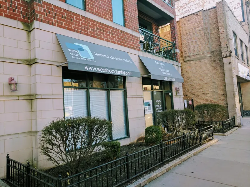 dental clinics West Loop Dental Associates