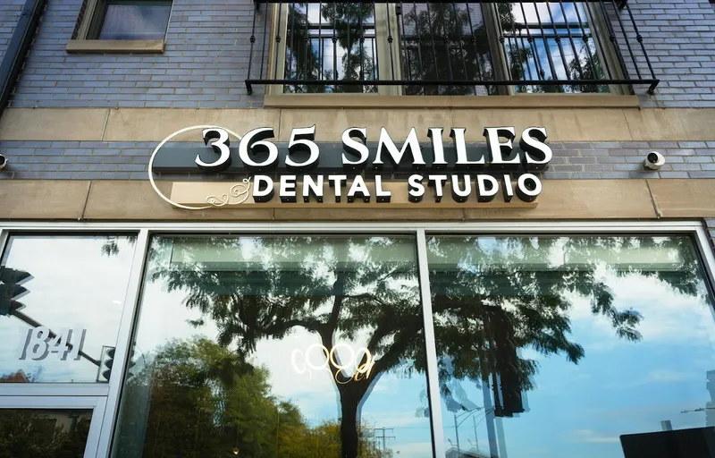365 Smiles Dental Studio