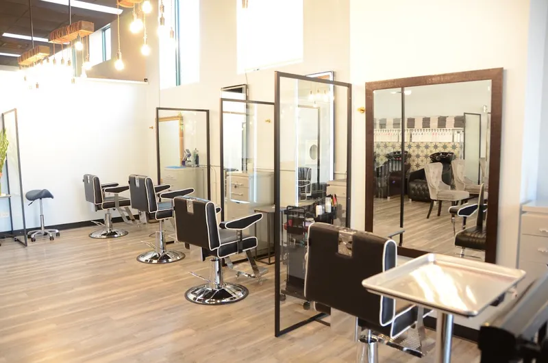 hair salons Mas Beauty Restoration