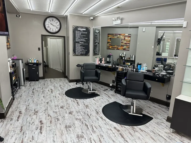 hair salons Lakeview Elegant Salon in Lake View