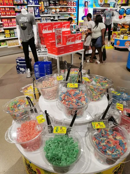 candy stores IT'SUGAR Michigan Avenue