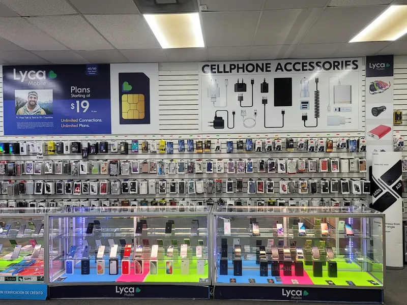 cell phone repair Al's Cellular- Boost Mobile in Greater Greenspoint