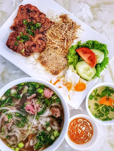 vietnamese restaurants Tank Noodle