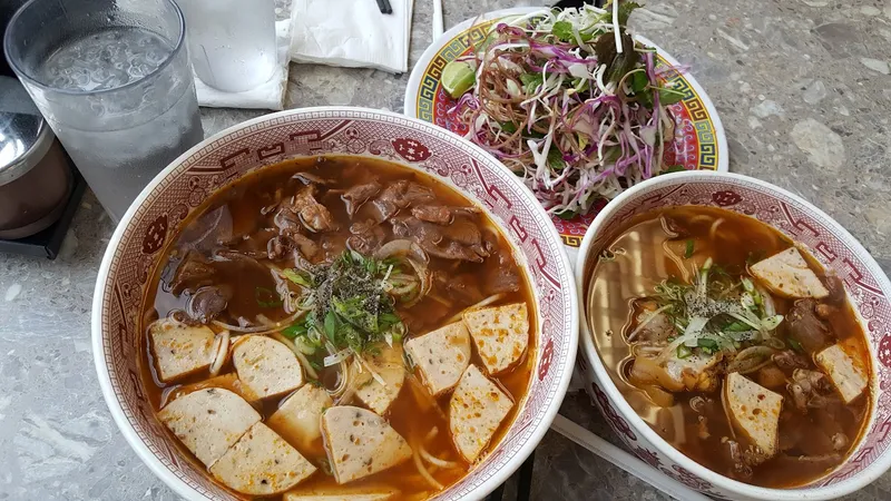 vietnamese restaurants Bún Bò Huế Đức Chương Midnite