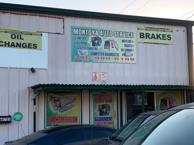 auto repair Montoya Auto Service in South Belt/Ellington