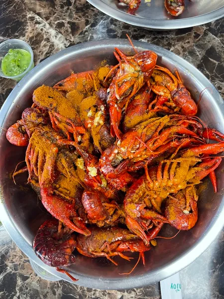 Gulf Seafood Restaurant and Live Crawfish Wholesale