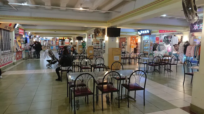 outdoor dining Chicago Chinatown Food Court