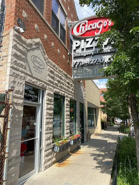 late night restaurants Chicago's Pizza in Irving Park