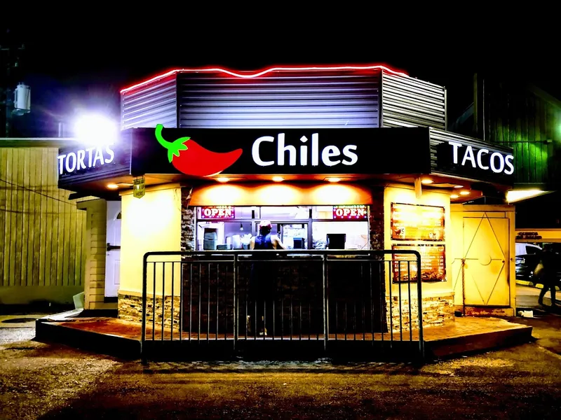 late night restaurants Chiles