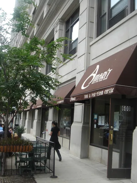 Amarit Thai and sushi (CHICAGO Location)