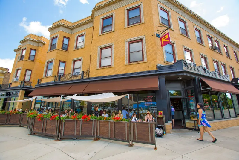 outdoor dining Reno in Logan Square