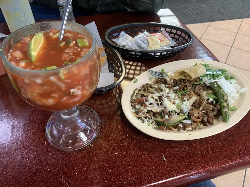 lunch restaurants Rocky's Tacos