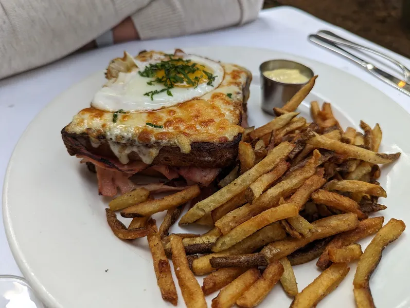 caprese sandwich Bistro Campagne in Lincoln Square