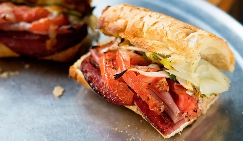 Sandwiches restaurants Philly's Best