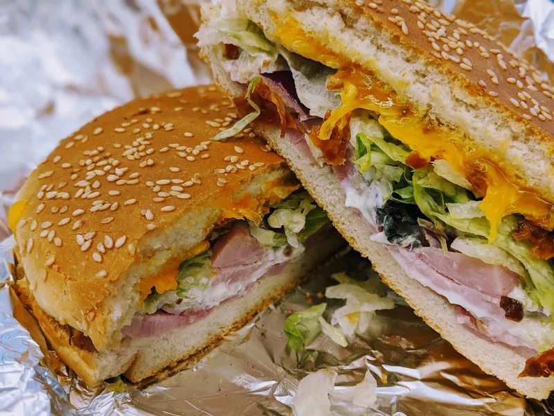 Sandwiches restaurants Zero's Sandwich Shop