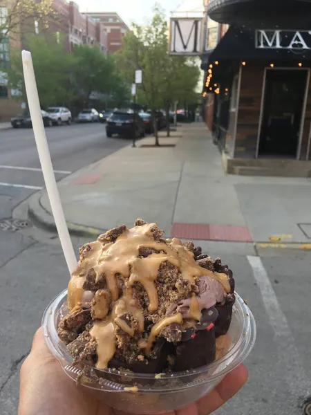 brownies Oberweis Ice Cream and Dairy Store