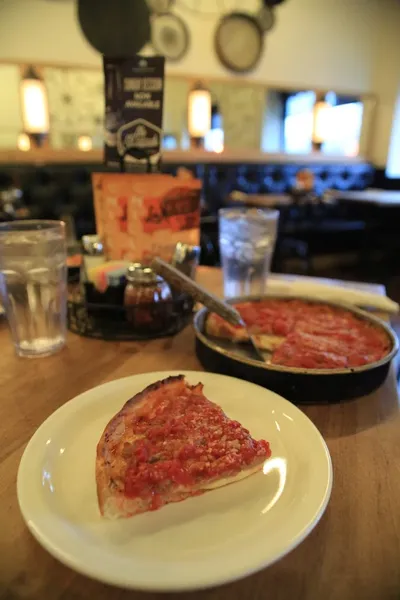 Kid-Friendly restaurants Lincoln Park - Lou Malnati's Pizzeria