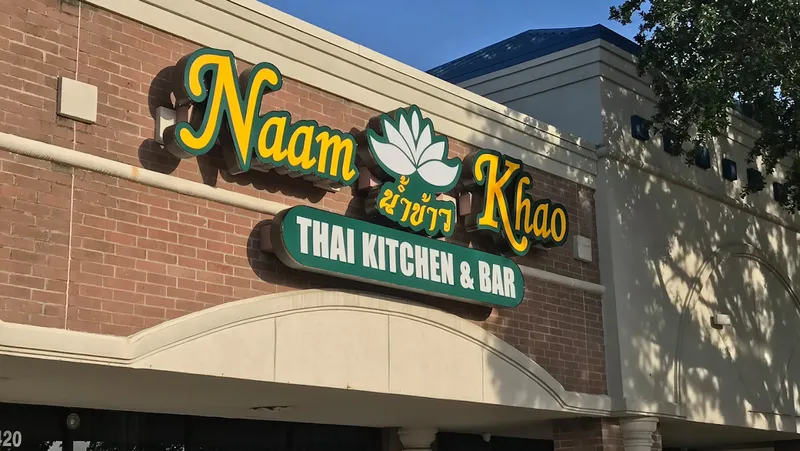 gastropubs Naam Khao Thai Kitchen & Bar